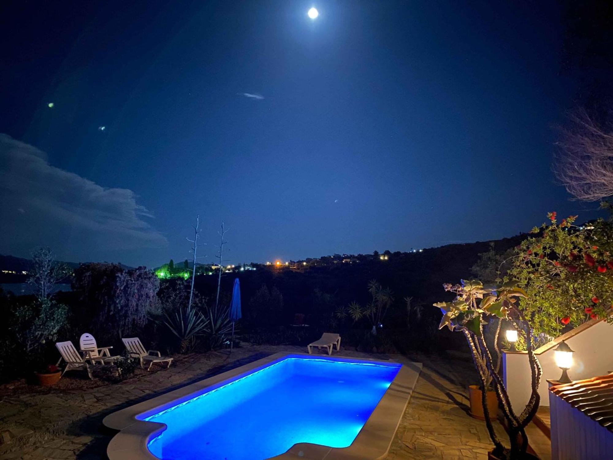 הוילה La Rustica En Vinuela, Piscina Privada מראה חיצוני תמונה